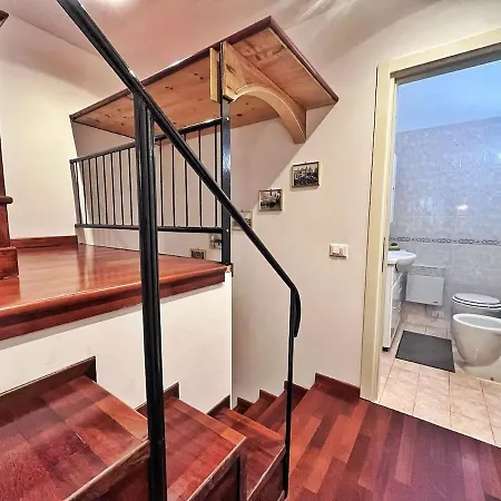 3 Pieces Dans Le Centre De Menton