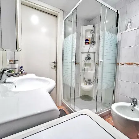 3 Pieces Dans Le Centre De Lejlighed Menton