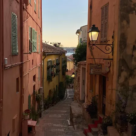 3 Pieces Dans Le Centre De Lejlighed *