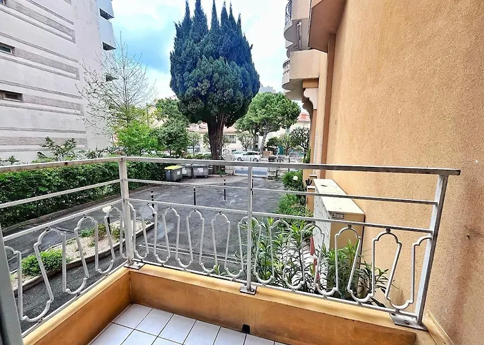 3 Pieces Dans Le Centre De דירה מנטון