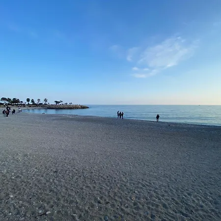 3 Pieces Dans Le Centre De Apartment Menton