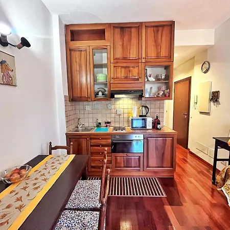 3 Pieces Dans Le Centre De * Menton