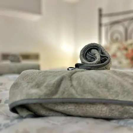 3 Pieces Dans Le Centre De * Menton