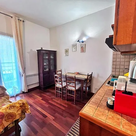 3 Pieces Dans Le Centre De Apartment